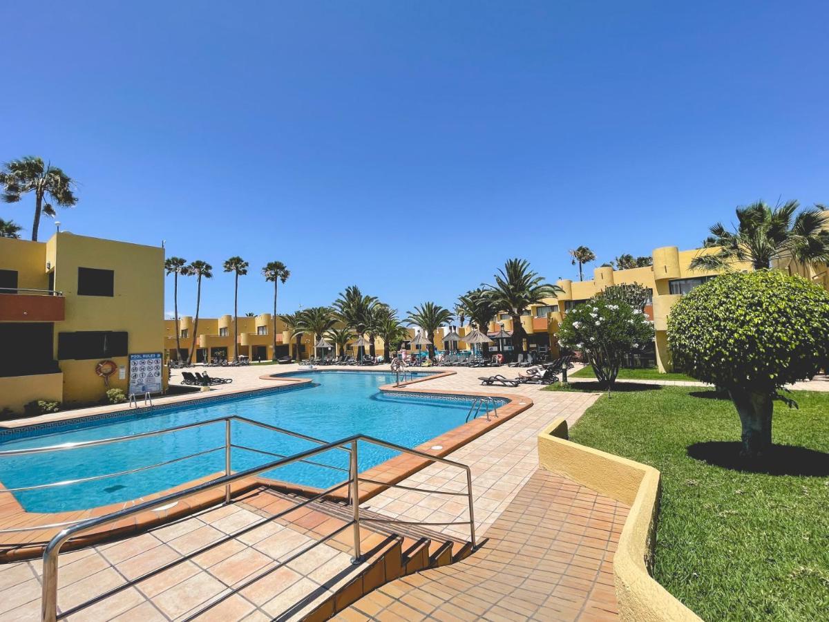 Seaside : A Cozy In A Peaceful Well Located Complex Corralejo